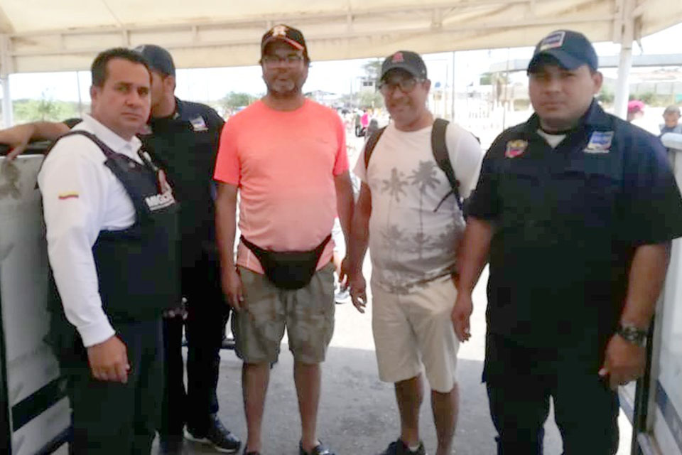 Migración Colombia niega entrada a familiares de Maduro que huían del apagón