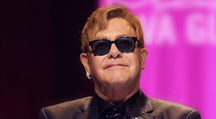 Elton John dice adiós a los escenarios