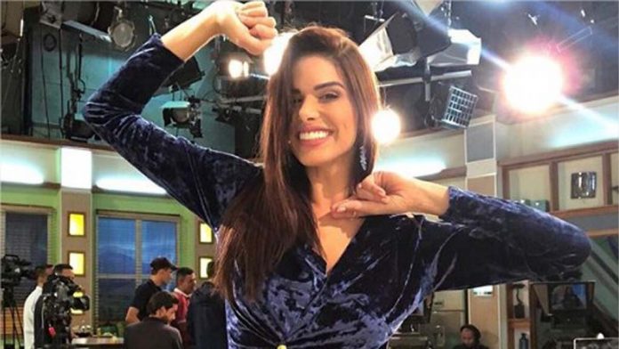 Tildan a Marie Claire de “doble cara” por foto junto a Daniela Cabello