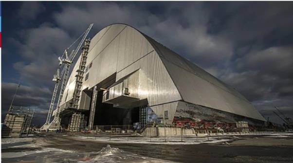 Ucrania se hace con el control del sarcófago gigante que cubrira Chernóbil durante 100 años