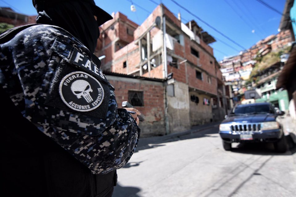 Venezuela es el país de América Latina donde los policías matan más