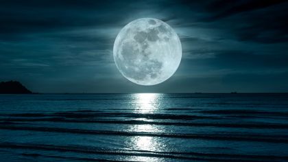 La Luna: Cada vez más arrugada y pequeña como una pasa
