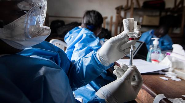 Epidemia de ébola: "la noticia más grande del año", los nuevos tratamientos que elevaron hasta el 90% la supervivencia de pacientes