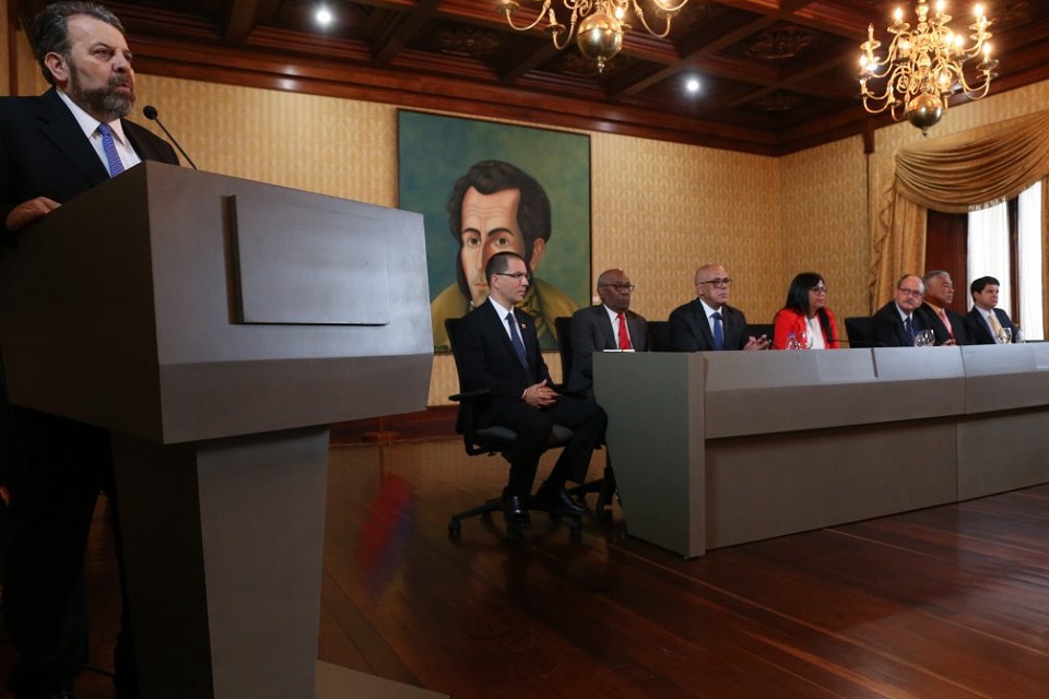Partidos mayoritarios de la AN tildan de farsa acuerdo con el gobierno