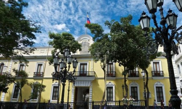 Embajadores de la UE se retiraron del acto en la Casa Amarilla