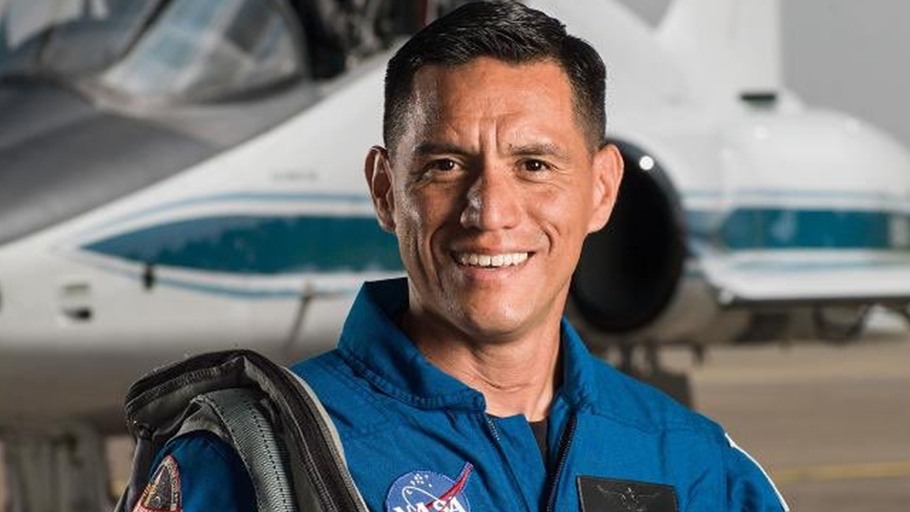 NASA: Un salvadoreño se prepara como aspirante para ir a Marte