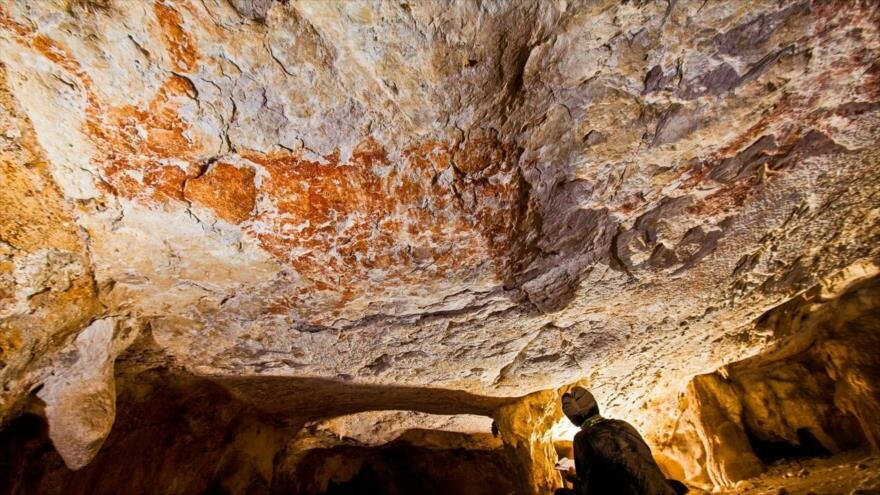 Indonesia: Hallan la primera pintura rupestre que cuenta una historia
