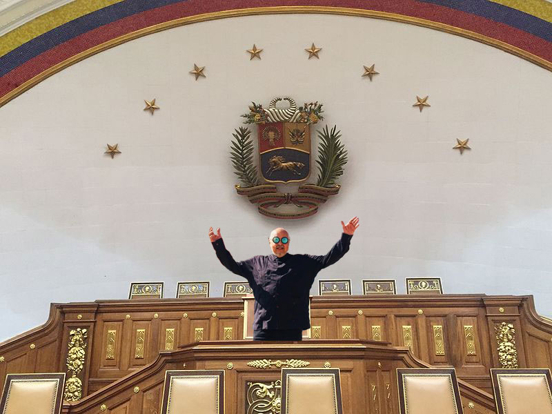 Claudio Nazoa respeto al Palacio Federal Legislativo