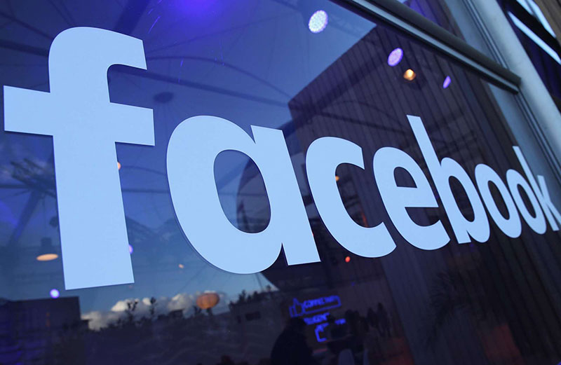 El 4 de febrero de 2004 se funda Facebook
