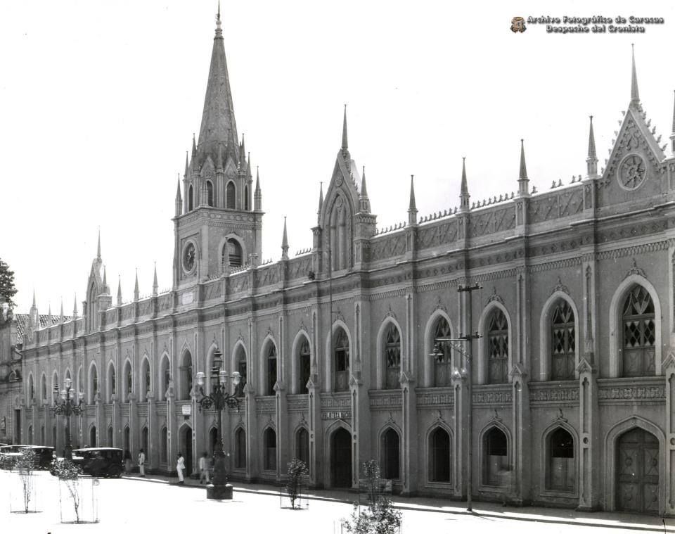 El 10 de abril de 1883 se crea la Academia Venezolana de la Lengua