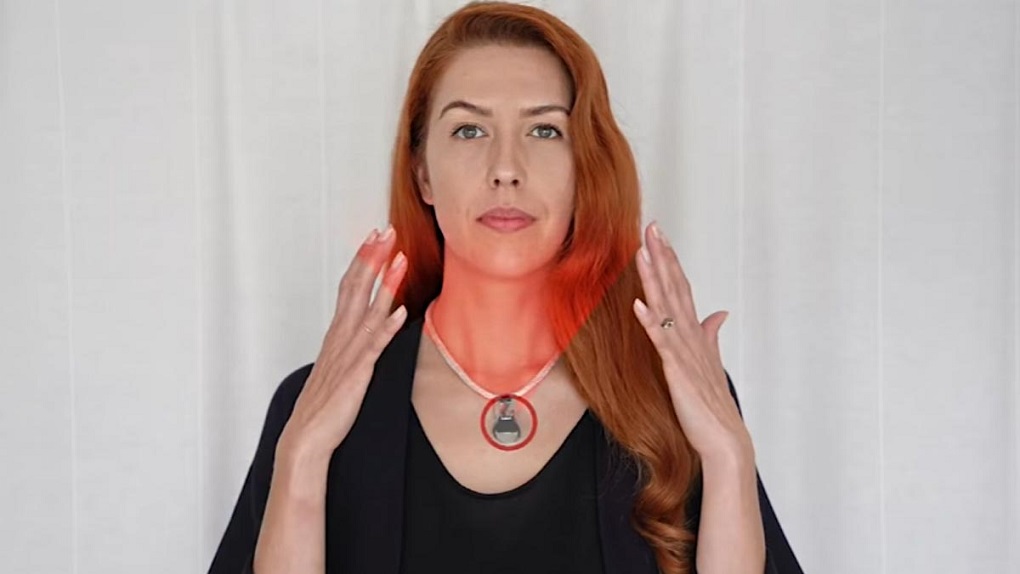 Innovación: La NASA crea un collar para no tocarse la cara