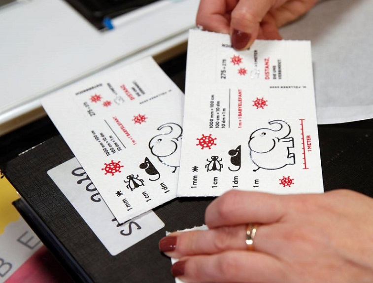 Filatelia: Sellos postales hechos de papel higiénico nos recordarán el 2020
