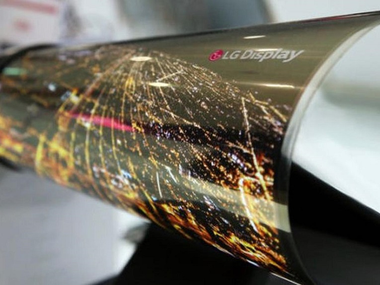 LG presentó su primer televisor enrollable. De los lujos, uno muy caro