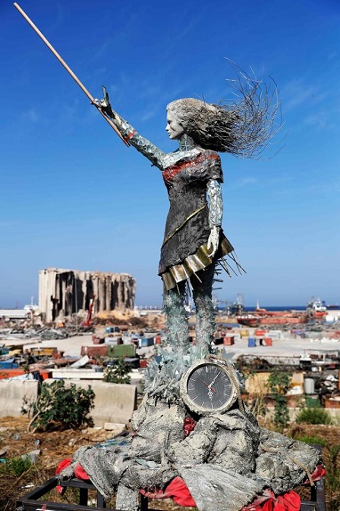 Lady Liberty: Erigen monumento con escombros de la explosión de Beirut