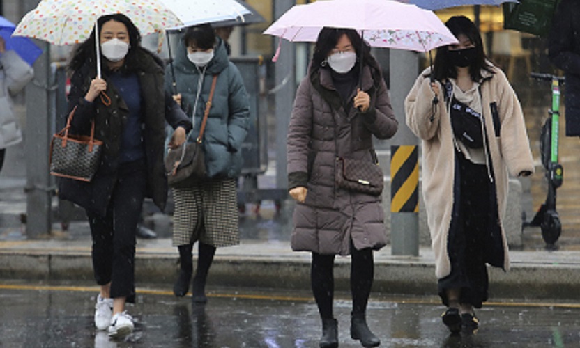 Toma precauciones: la filtración de las mascarillas se altera con la lluvia