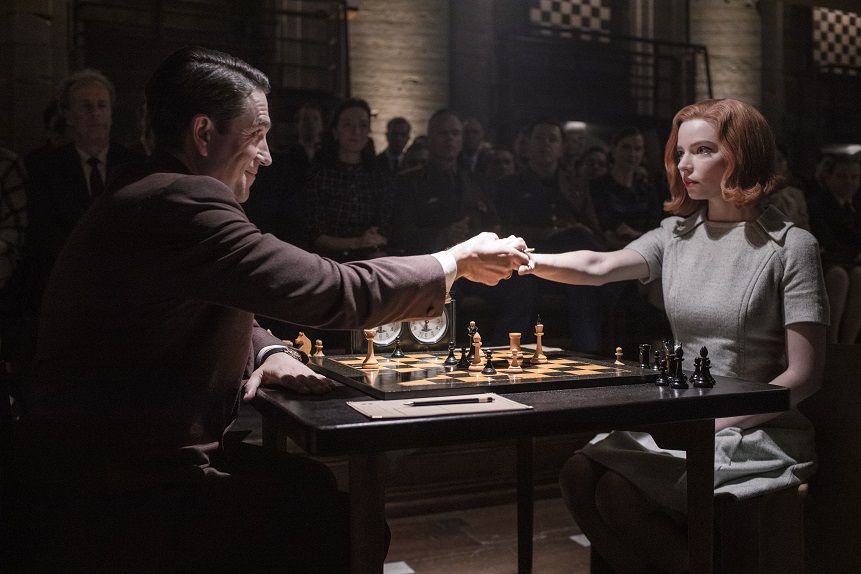 La serie "Gambito de dama" fue analizada por un Gran Maestro ajedrecista