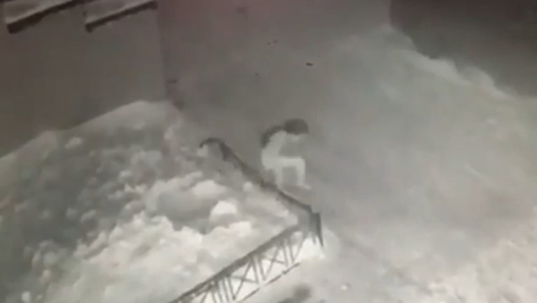 Nieve amortigua caída de niña