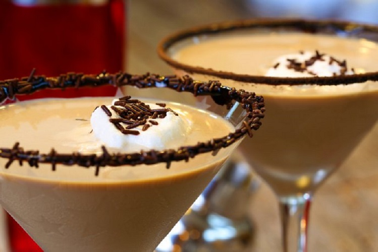 S’more Martini: una bebida cremosa y dulce para brindar en Navidad