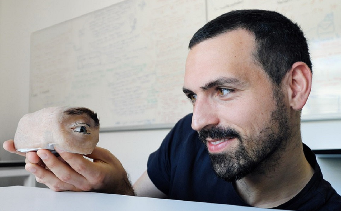 Investigador francés crea una cámara web con aspecto de ojo humano