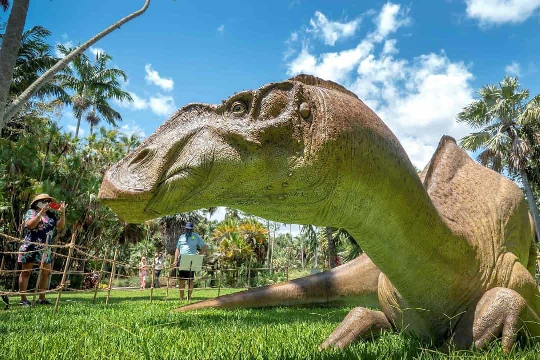 El Botánico Fairchild de Miami es un jardín jurásico poblado de dinosaurios