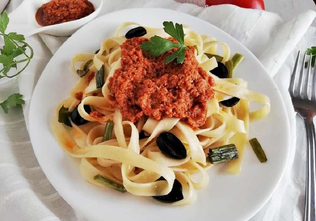 Pasta al pesto rojo, suculenta receta para tu paladar