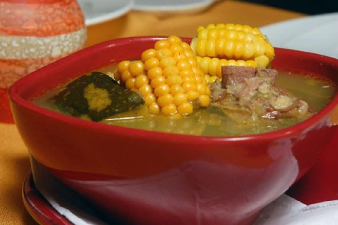 Sopa de chivo: sorprende a tus amigos con esta nutritiva y sabrosa receta