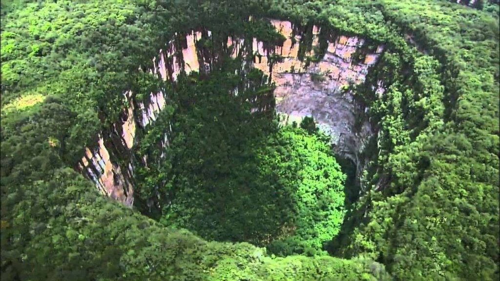 El Sarisariñama: un abismo lleno de misterios y secretos