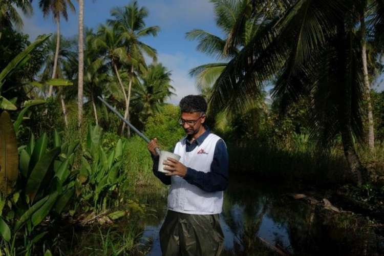 Melfran Herrera: el biólogo que ayuda a prevenir la malaria en Venezuela