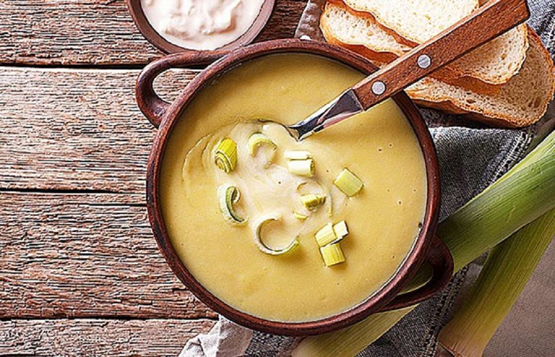 Crema de ajoporro: suculenta y nutritiva para compartir entre amigos