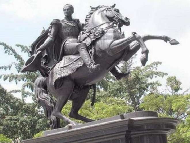 Estatua Ecuestre Simón Bolívar
