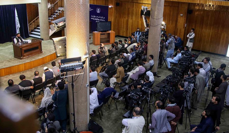 periodistas torturados Afganistán