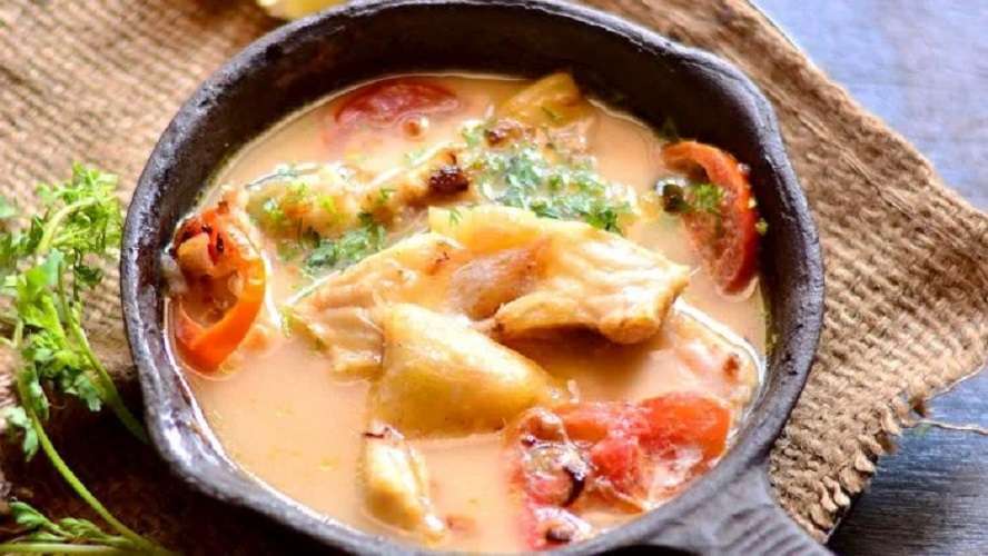 Pescado sudado con leche de coco