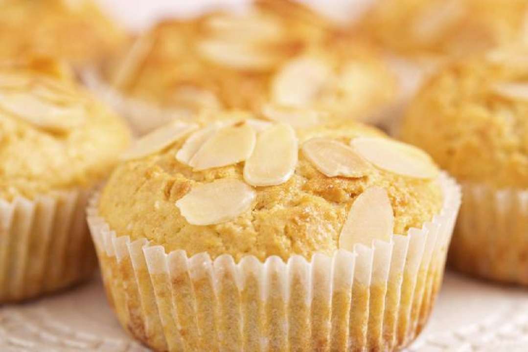 Ponquecitos de queso y almendras: rico postre para cualquier ocasión