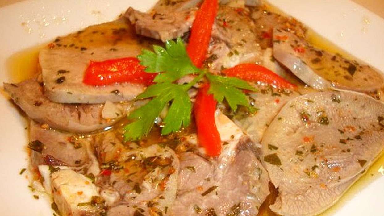 Lengua en vinagreta de mostaza: rico plato para una entrada sorprendente