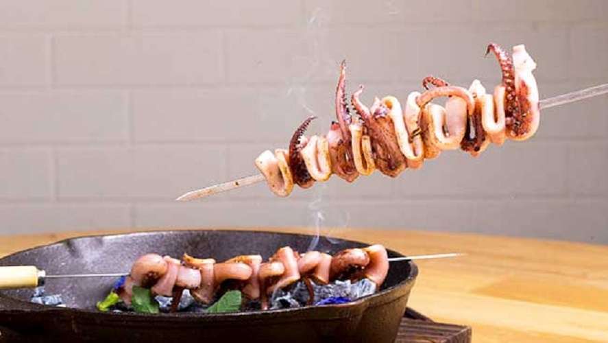 Brochetas de calamar