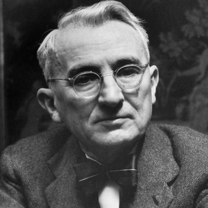 Efemérides 24 de noviembre | En 1888 nació Dale Carnegie