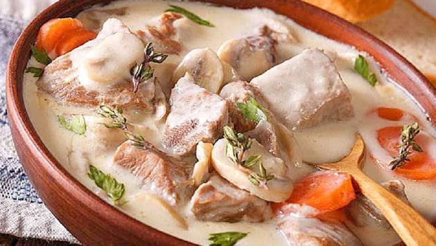 Estofado de carne con leche de coco