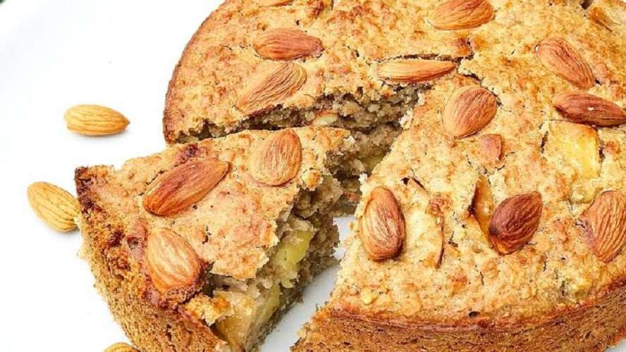 Torta de canela con almendras