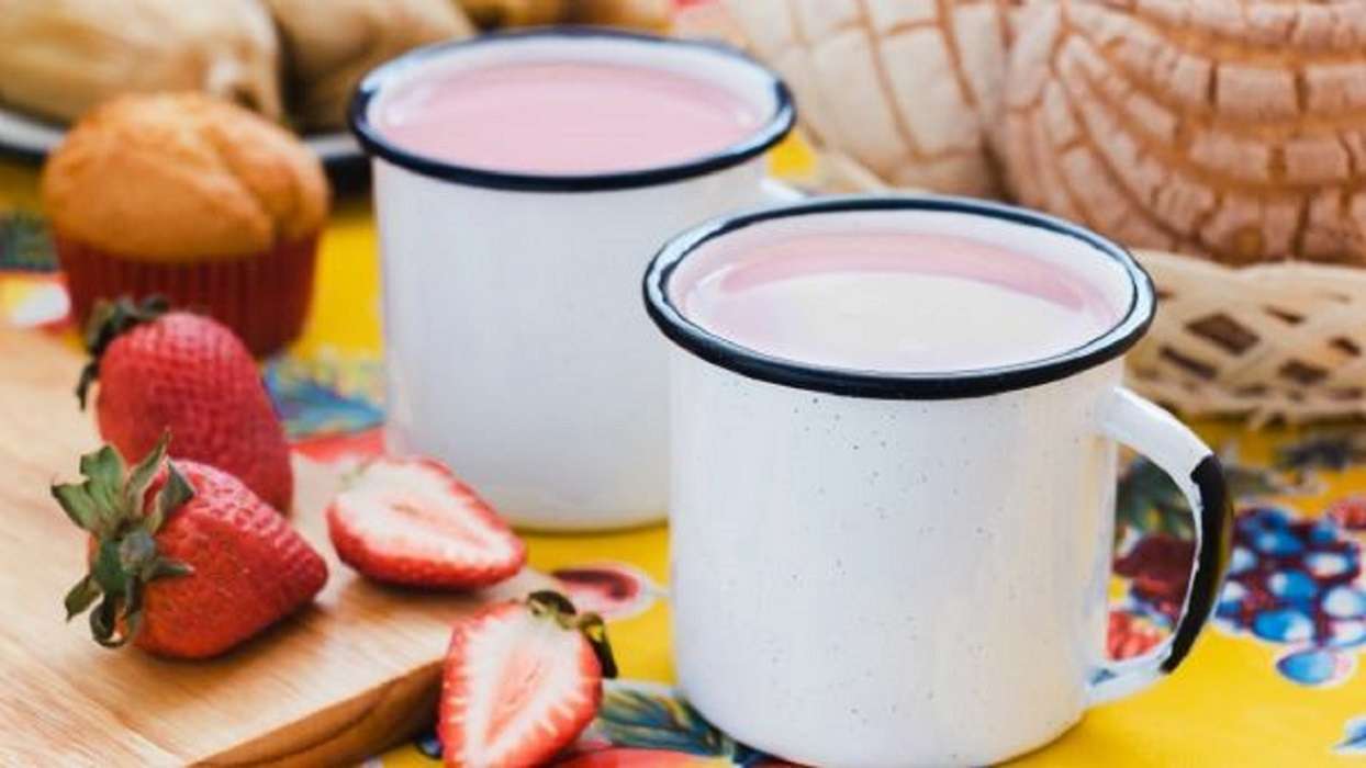 Atole de fresa natural: deliciosa bebida para un desayuno saludable
