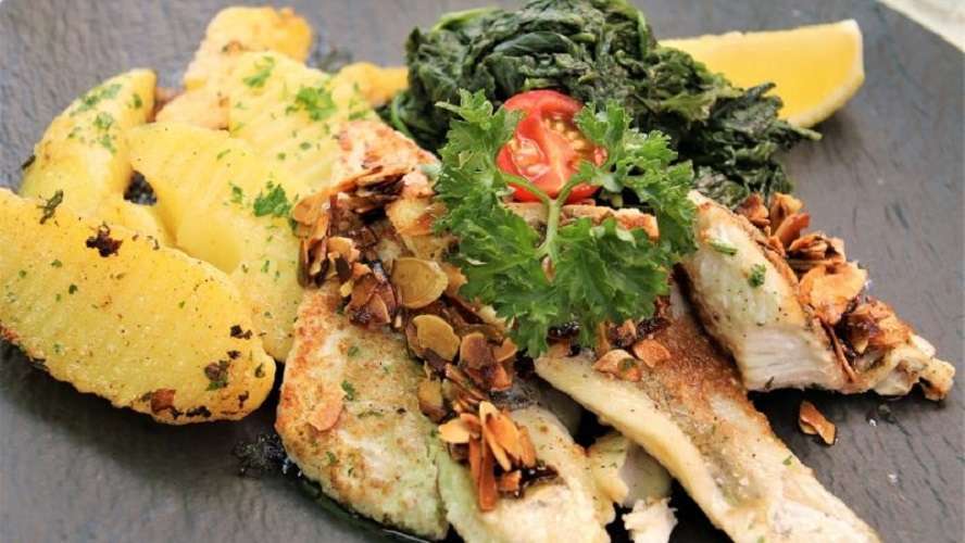 Filete de pescado con espinacas