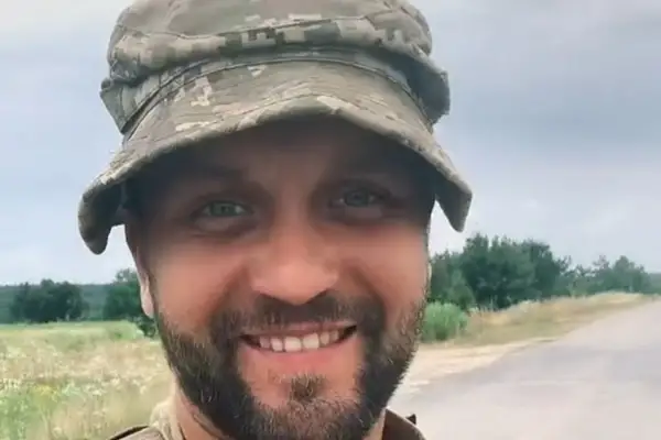 Soldado ucraniano que sube vídeos a TikTok para su hija, está vivo