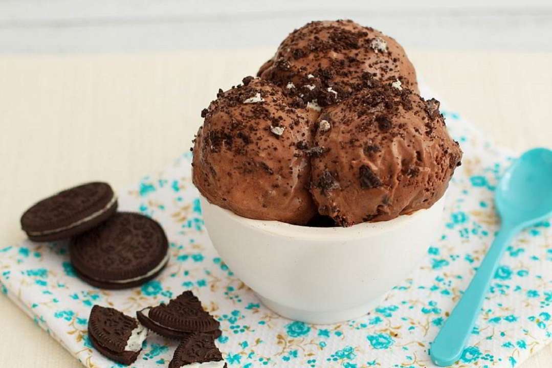Helado de galleta de chocolate: un postre delicioso para toda la familia