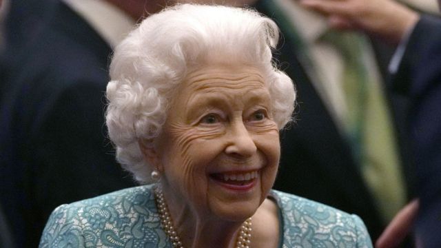 Reina Isabel II