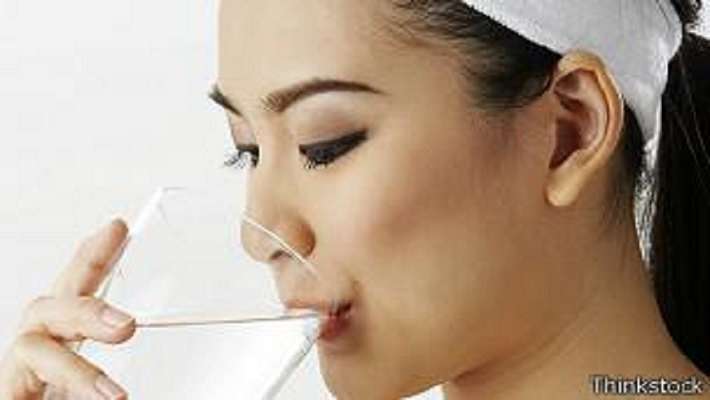 beber agua en ayunas