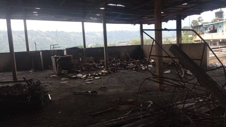 Familia trujillana pide ayuda tras perder su casa en incendio