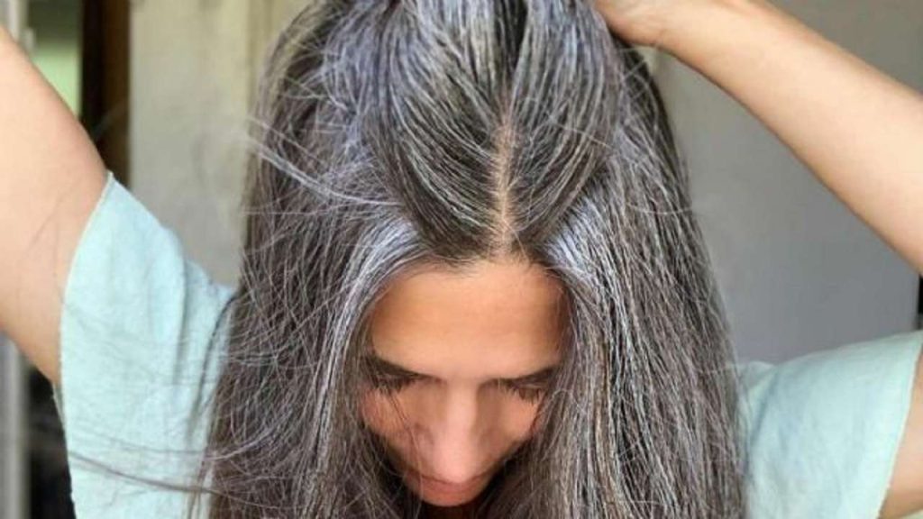 Las canas: eliminalas en tres días con este remedio casero
