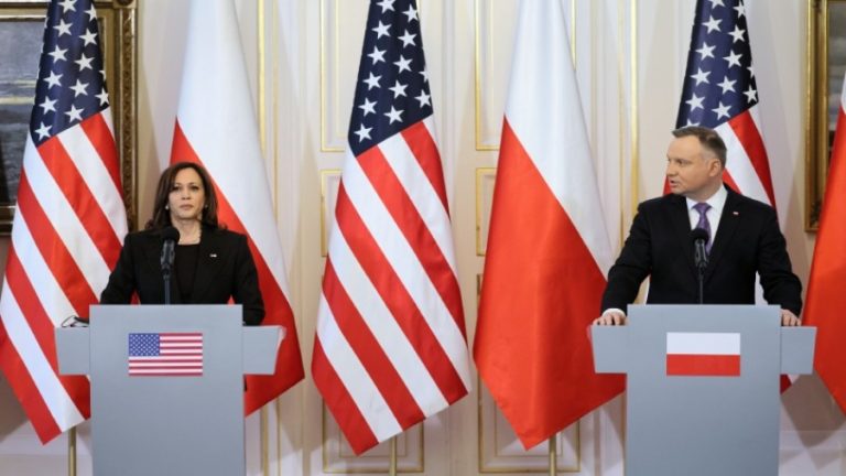Misiles Patriot llegaron a Polonia, confirmó Kamala Harris