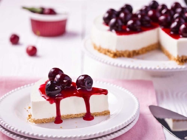 Tarta de queso con chocolate blanco: rico postre para disfrutar en familia