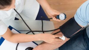 Presión arterial alta: conoce las infusiones naturales para combatirla