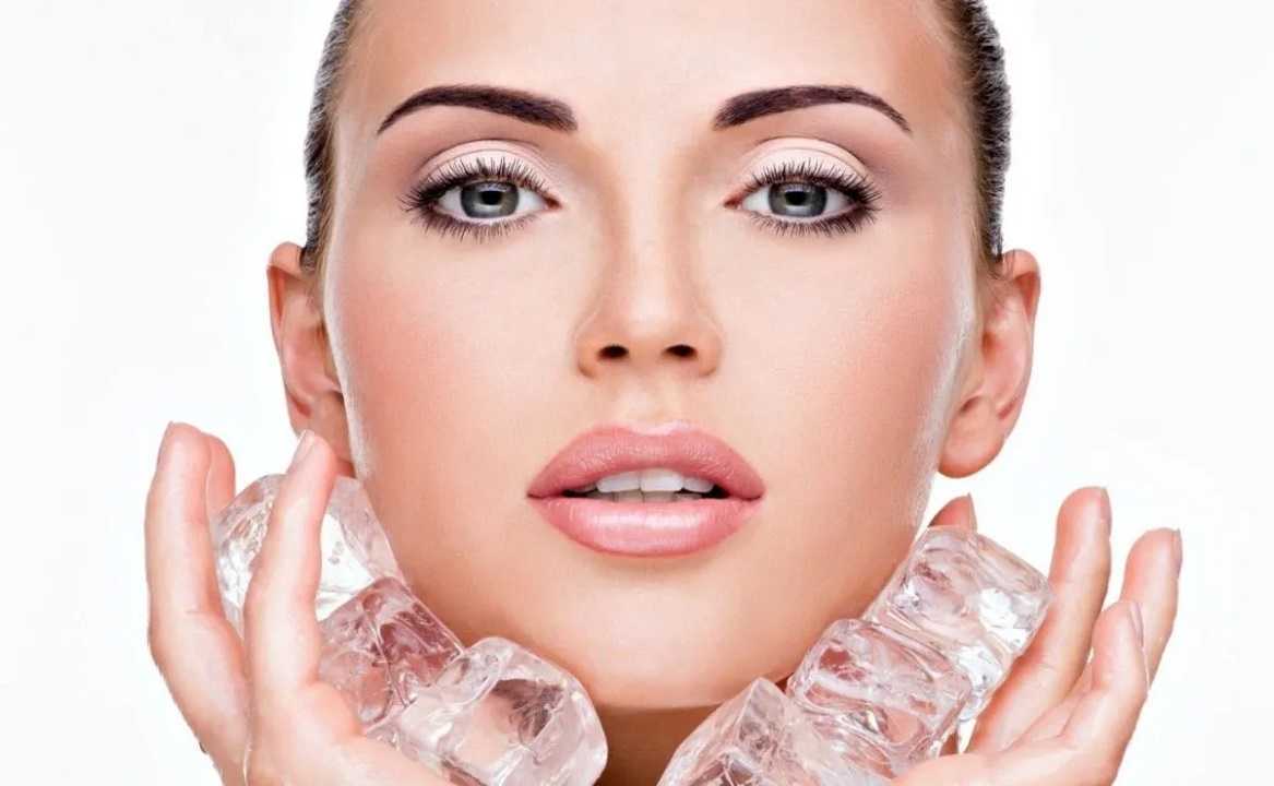 Eliminar las ojeras y tonificar tu piel utilizando solamente hielo